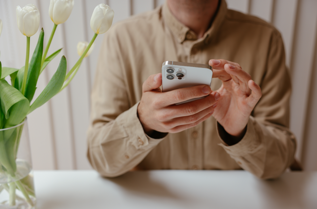 What to Do If Your Company Has Been Brought Into Disrepute: A Guide for Employers 1 Checking Phone